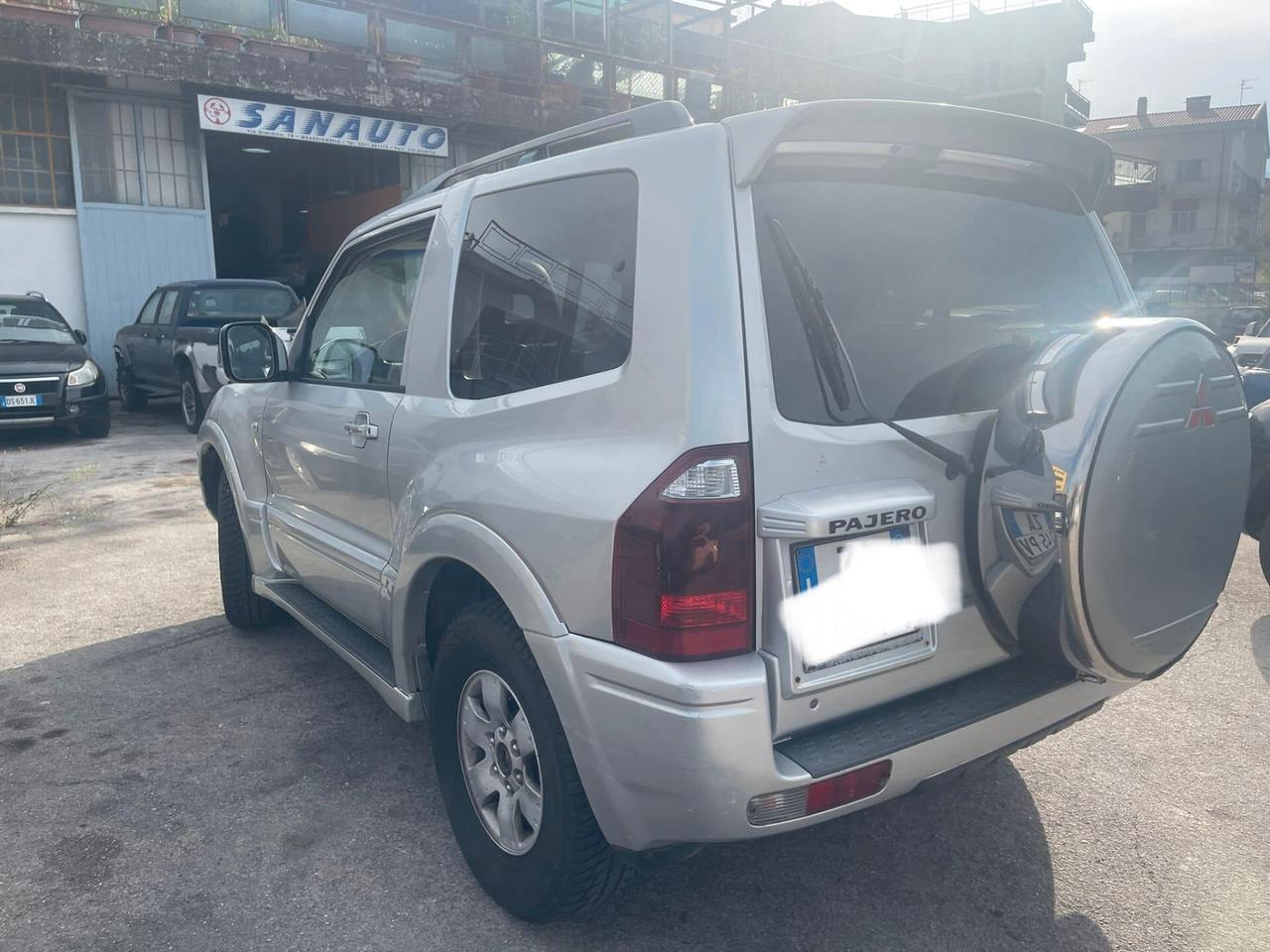 Mitsubishi Pajero 3.2 16V DI-D 5p. GLS2