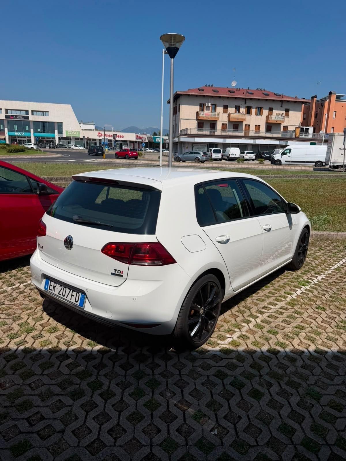 Volkswagen Golf Business 1.6 TDI 3p. Highline BlueMotion Technology