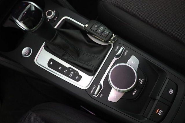 AUDI Q2 Q2 35 TDI S tronic Identity Black