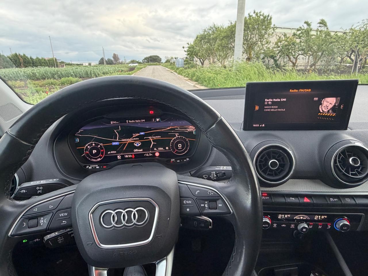 Audi Q2 30 TDI Business