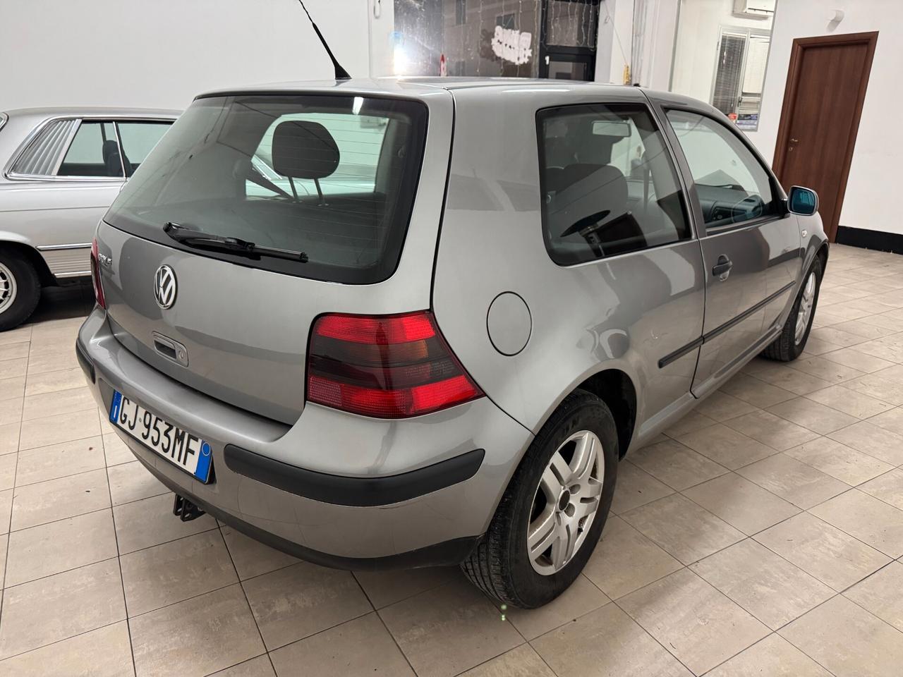 Volkswagen Golf 1.4 16V cat 3 porte