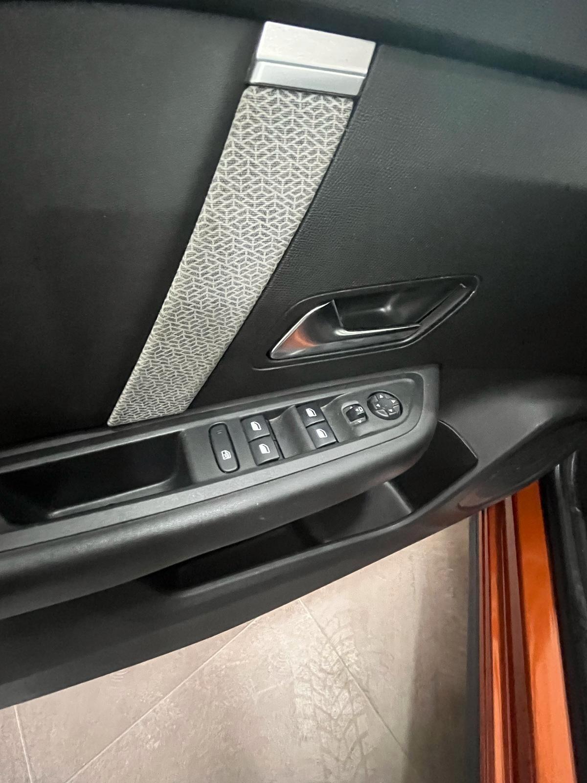 Citroen C4 BlueHDi 130 S&S EAT8 Shine