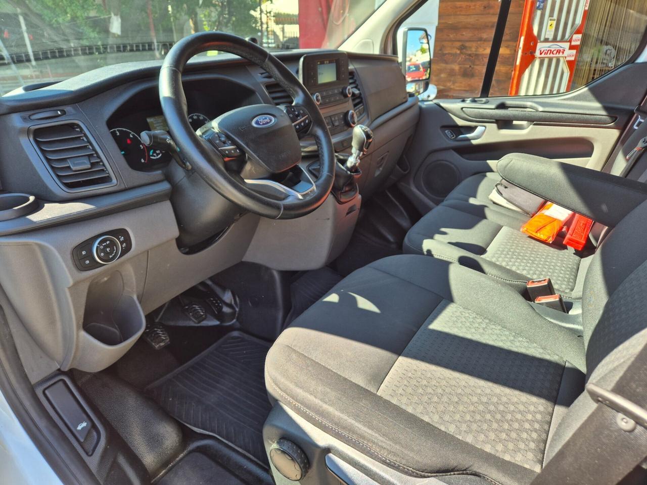 Ford Tourneo Custom 310 2.0 TDCi 130CV PC Titanium