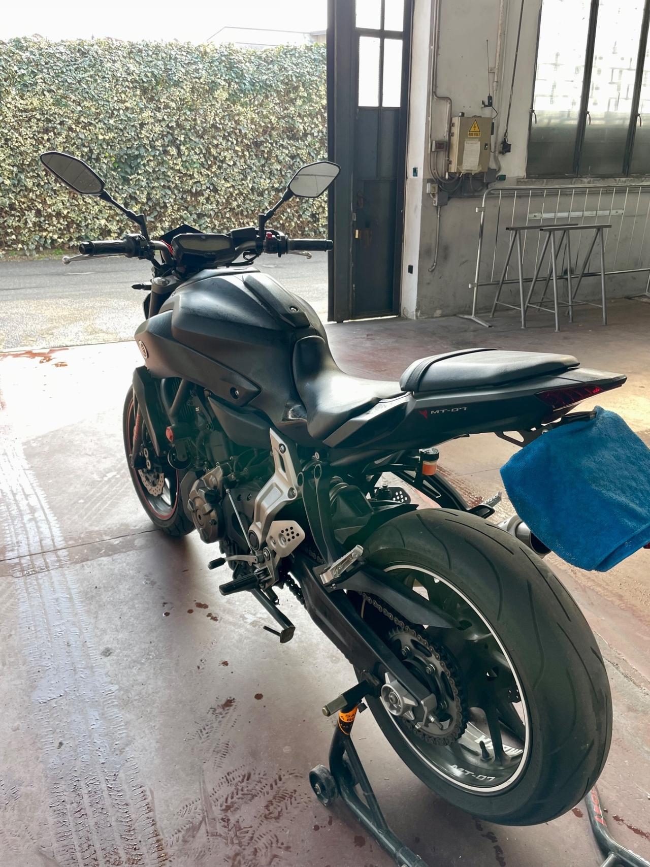 Yamaha MT-07 Black edition