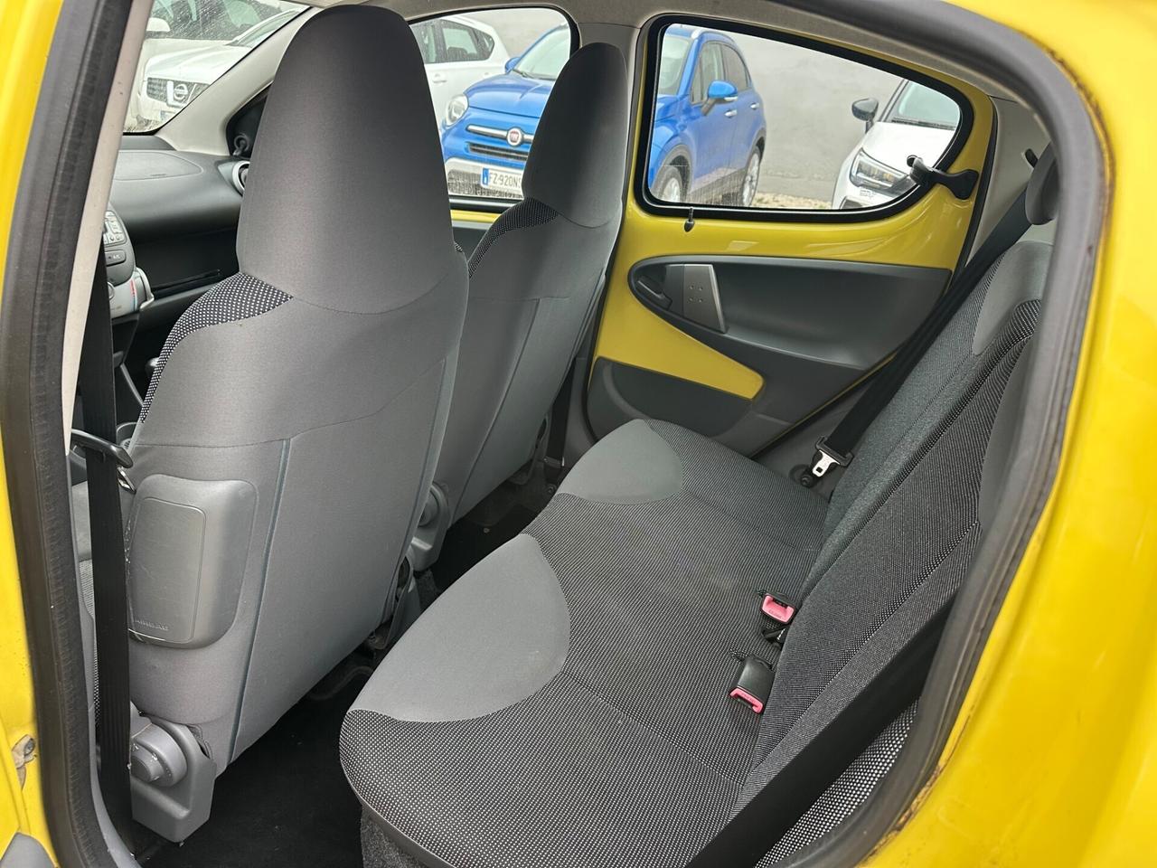 Peugeot 107 1.0 68CV Km 120.000 x neopatentati