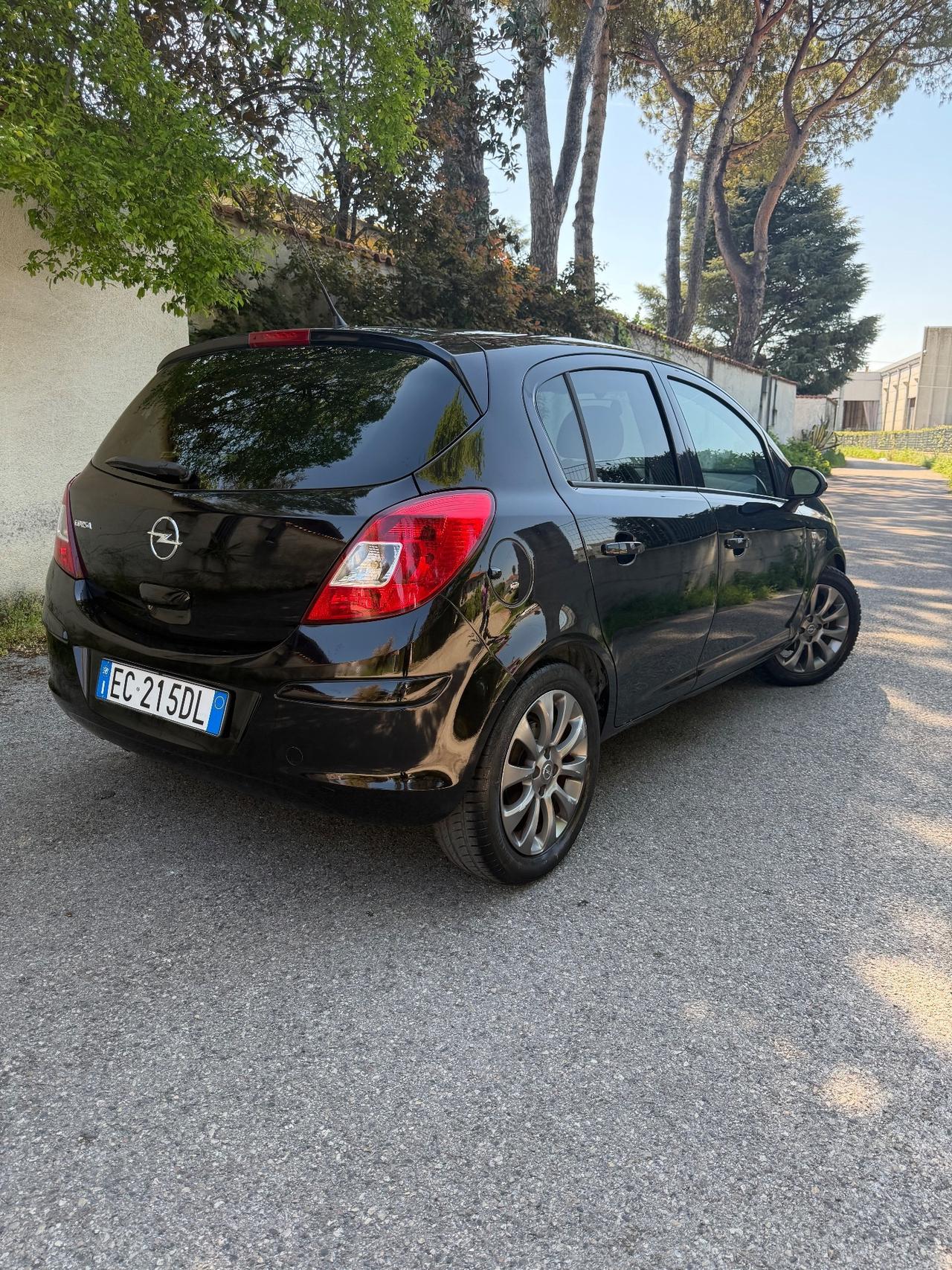 Opel Corsa 1.2 5 porte Easytronic Cosmo