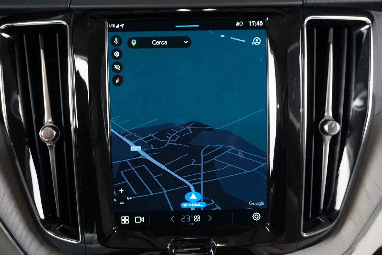 Volvo XC 60 B4 (d) auto AWD autocarro Ultimate Dark