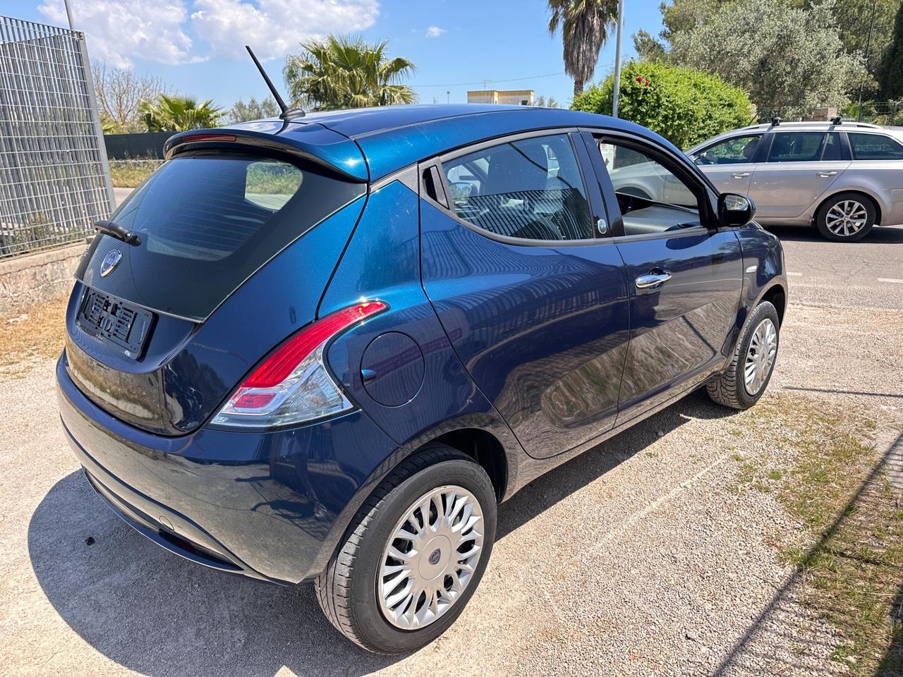 Lancia Ypsilon 5 porte Ecochic Gold-2016
