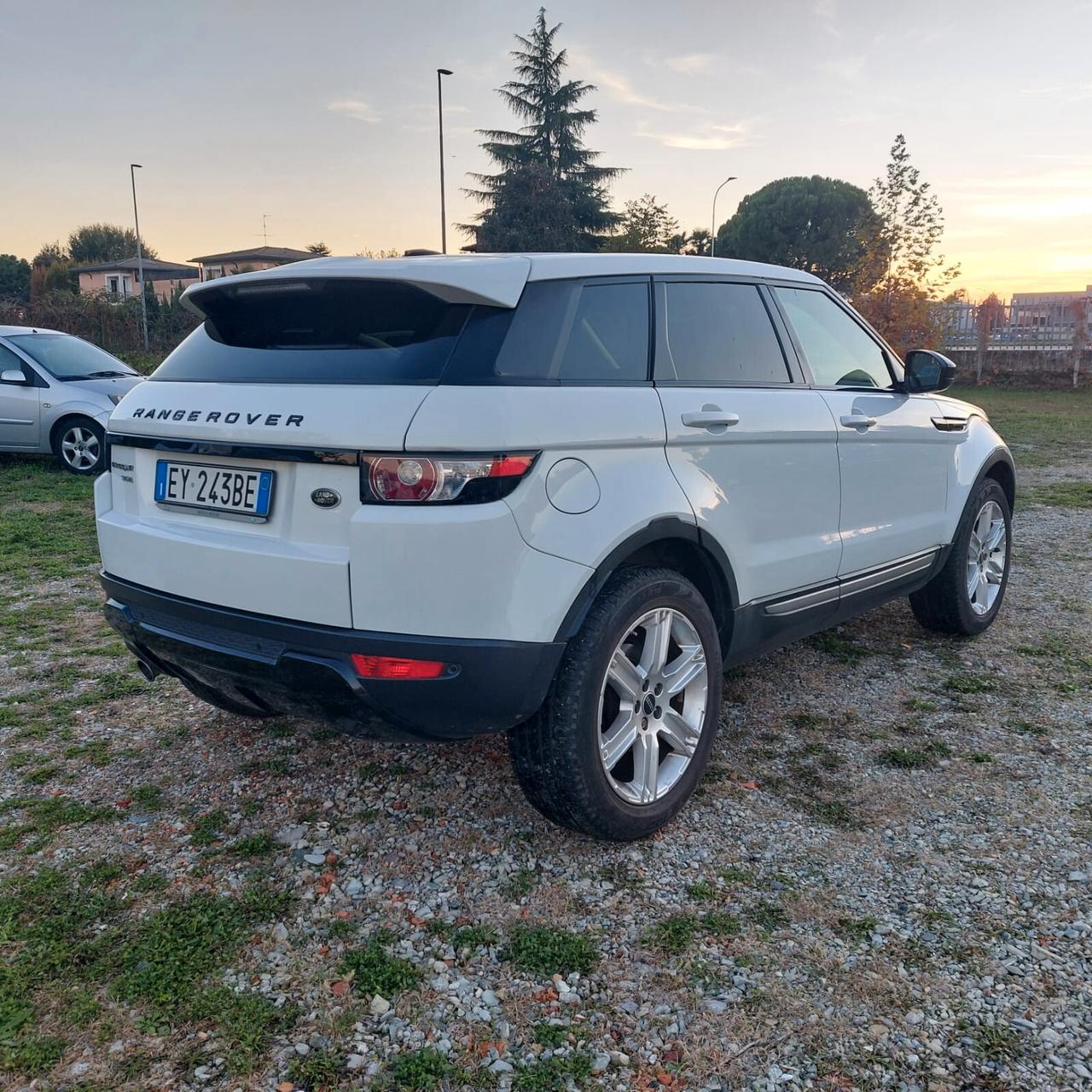 Land Rover Range Evoque 2.2 TD4 5p. Dynamic