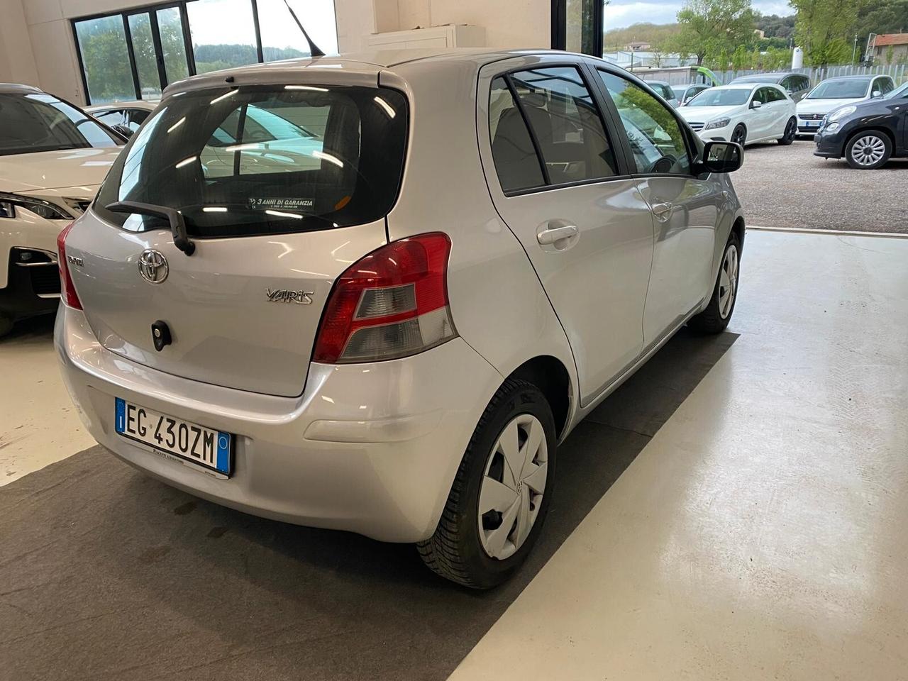 Toyota Yaris 1.0 5 porte Sol