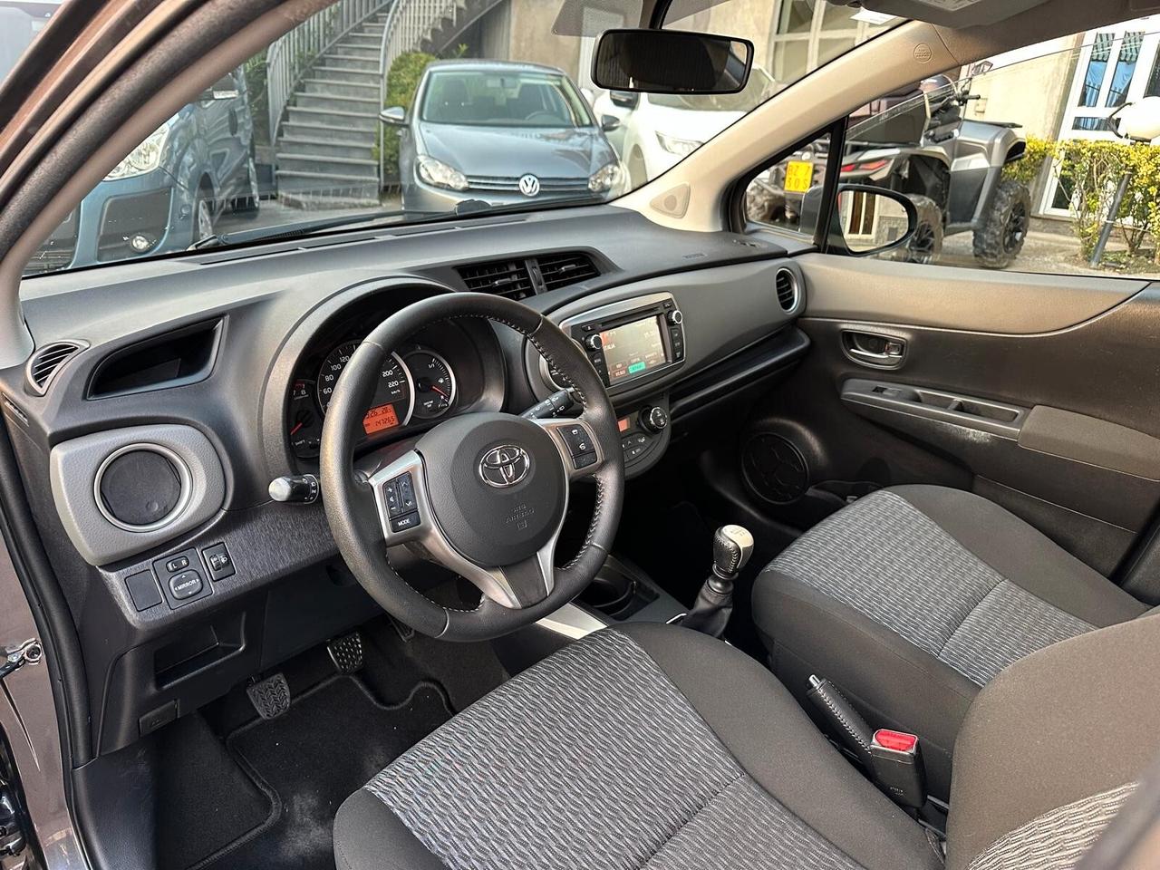 Toyota Yaris 1.3 5 porte Lounge Multidrive S