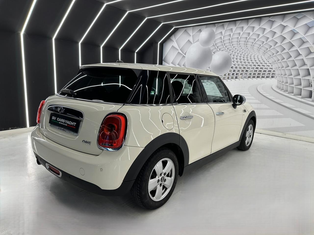 MINI ONE1.2 102CV-NEOPATENTATI-KM CERTIFIC-12M GAR-PERMUTE