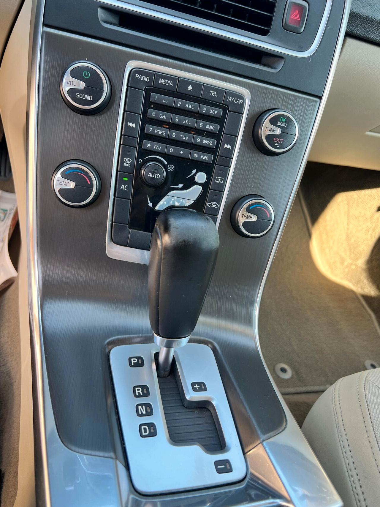 Volvo V60 D3 Geartronic Summum