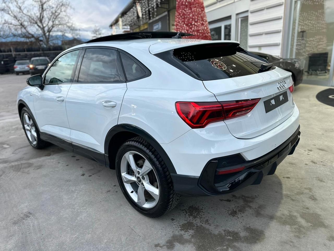 Audi Q3 SPB 40 TDI quattro S tronic line edition - Tetto apribile