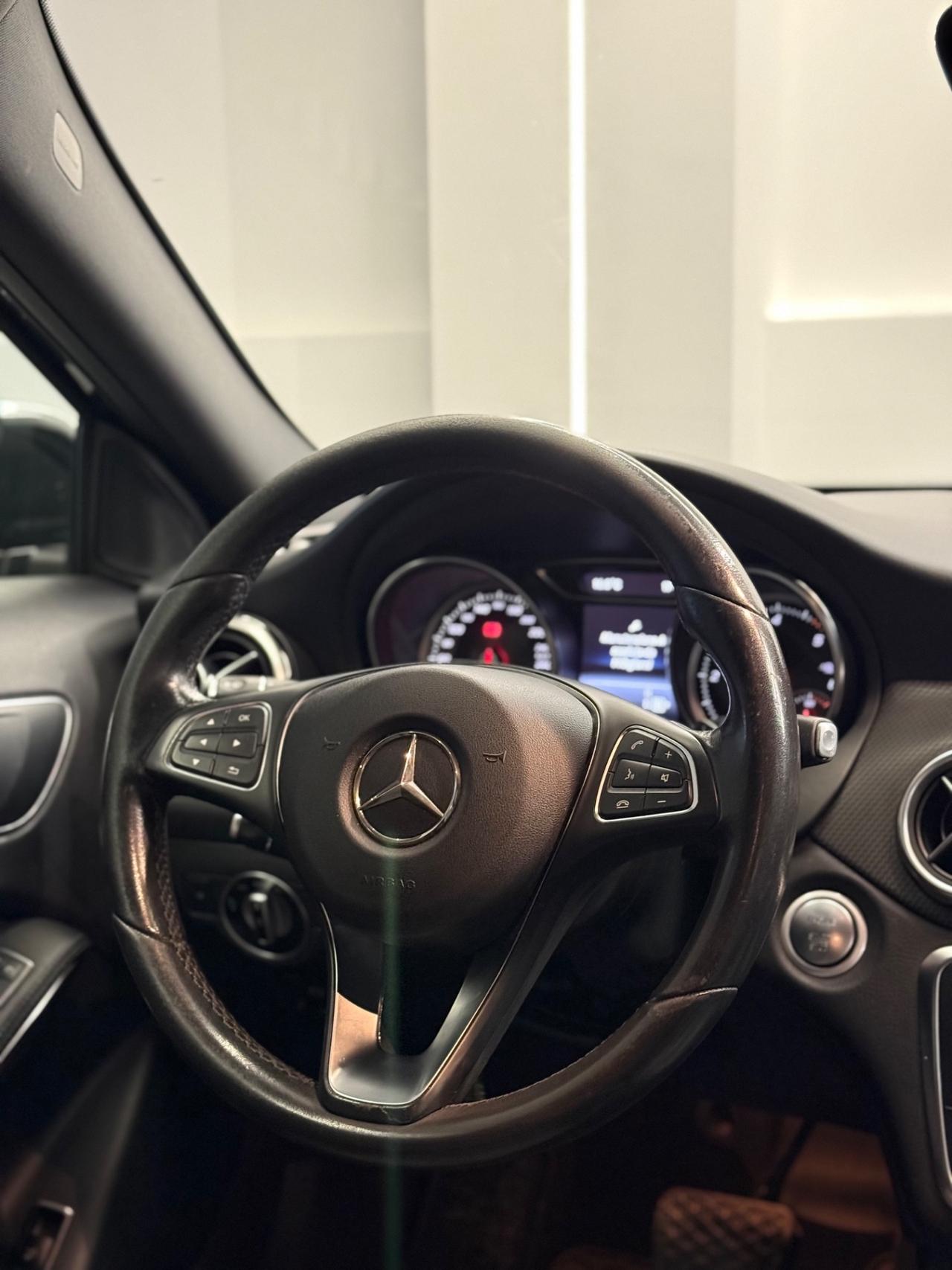 Mercedes-benz GLA 200 d Automatic Sport