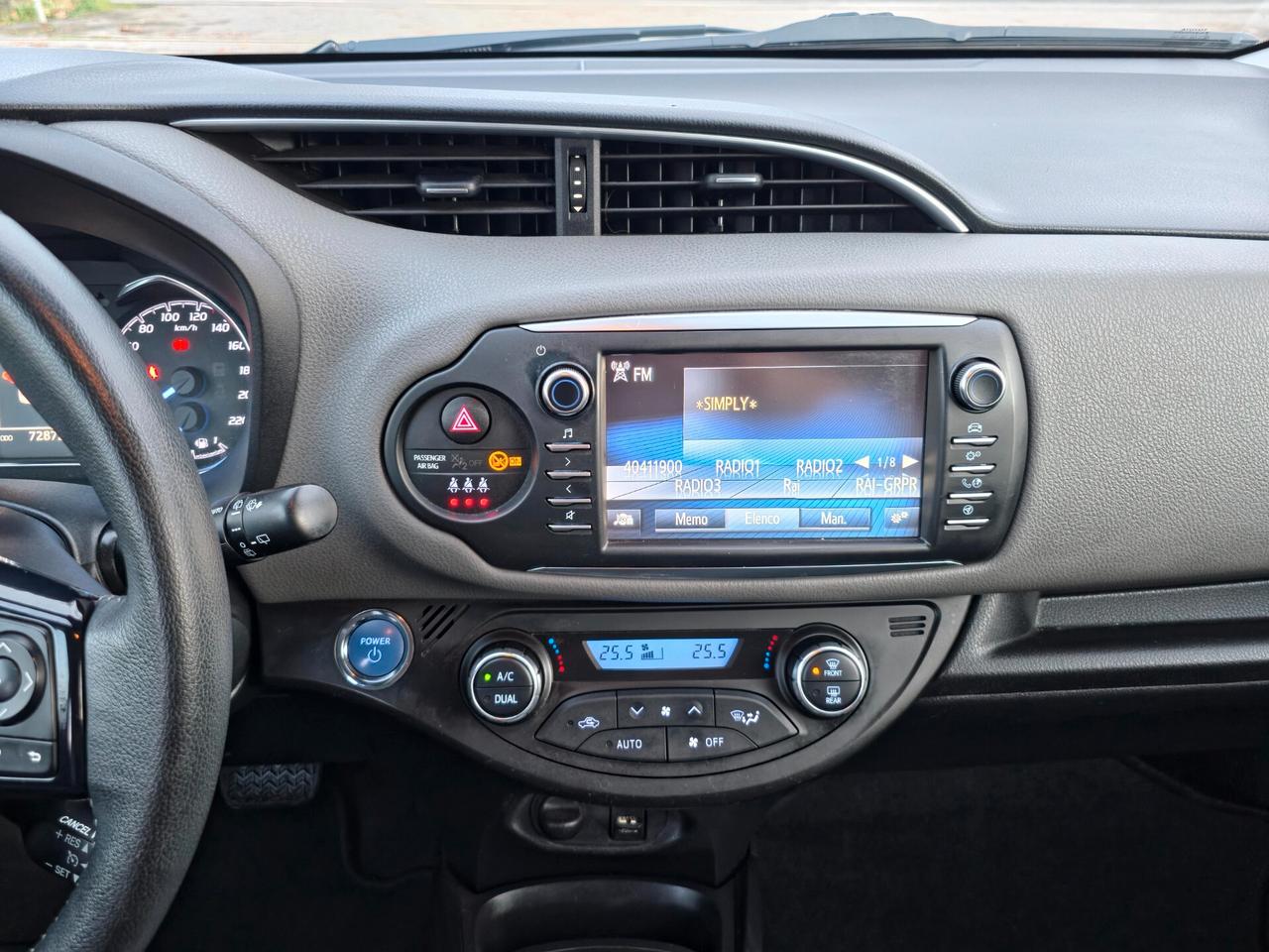 Toyota Yaris 1.5 Hybrid 5 porte Business 2017-E6B Automatico