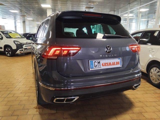 VOLKSWAGEN Tiguan 2.0 TDI 150 CV DSG R-Line 19"