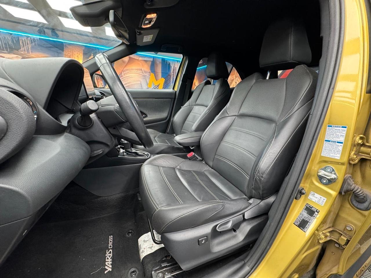 Toyota Yaris Cross 1.5 Hybrid 5p. E-CVT AWD-i Premiere (087)