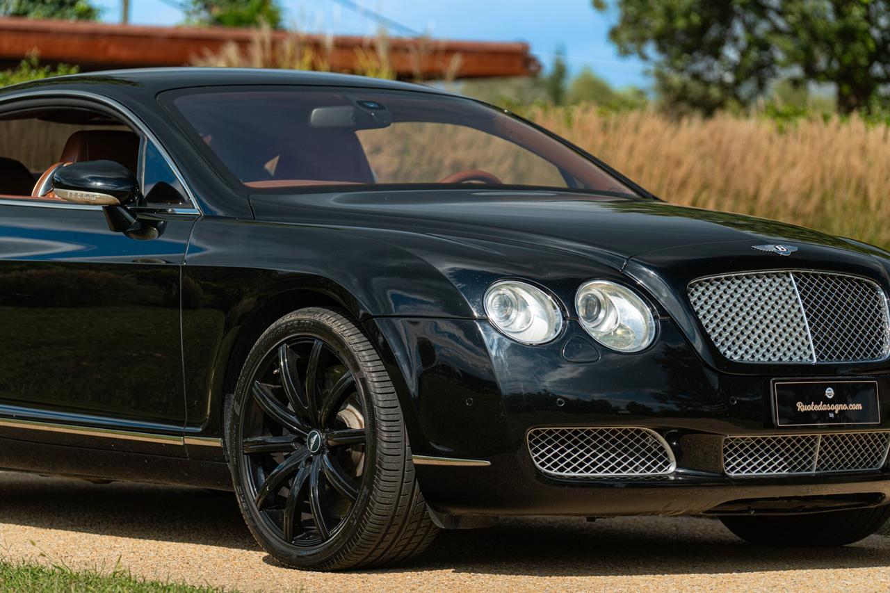 BENTLEY CONTINENTAL GT - RDS01258