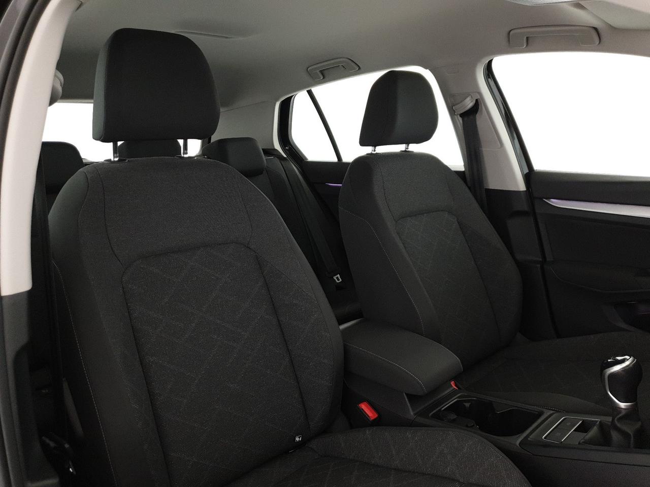 Volkswagen Golf 1.5 tgi life 130cv