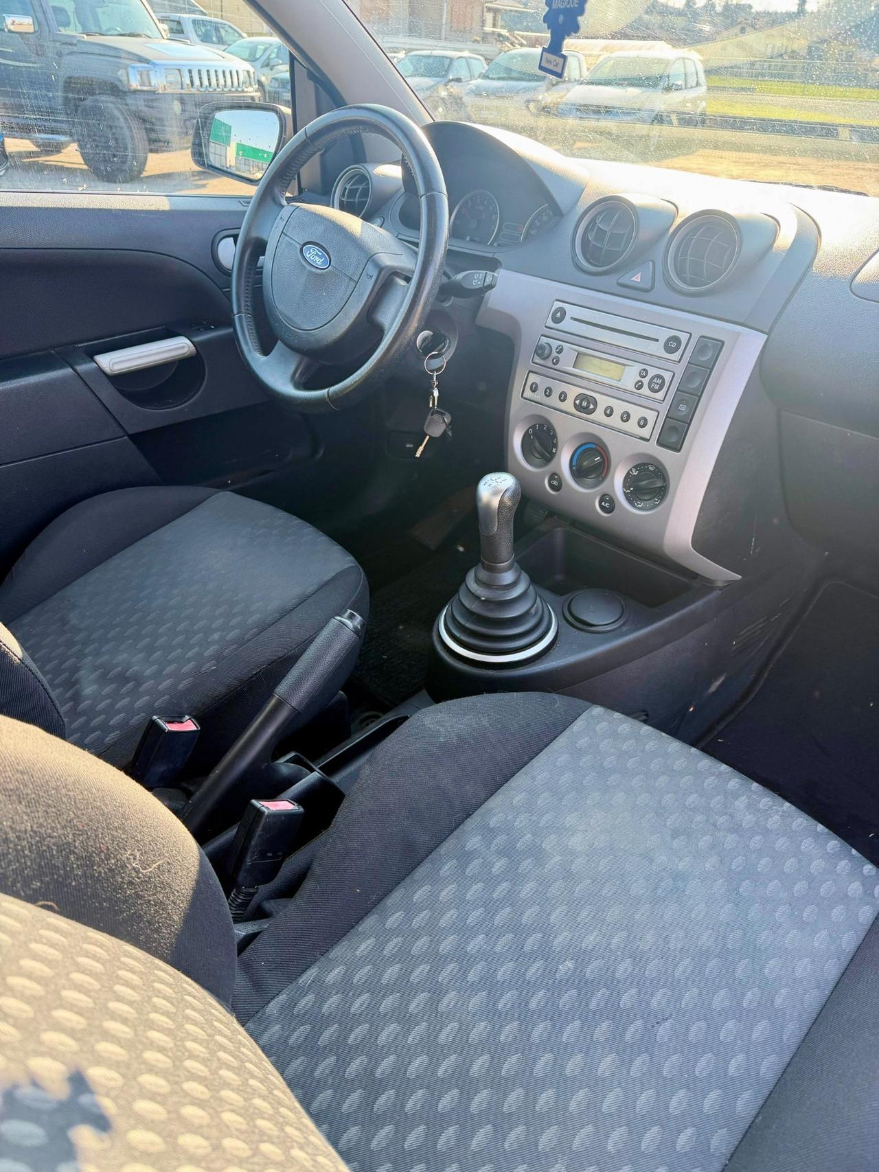 Ford Fiesta 1.2 16V 3p. Ghia