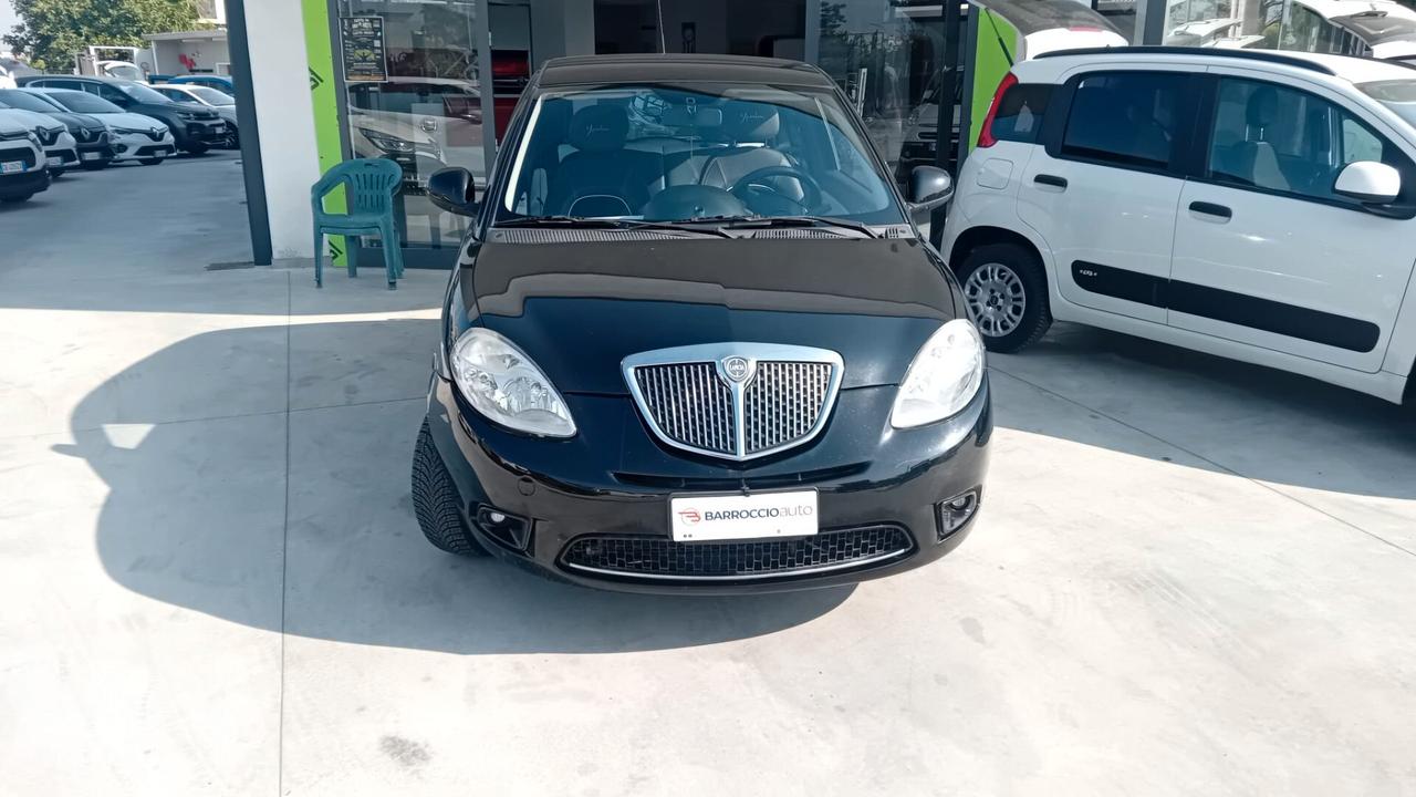 Lancia Ypsilon 1.3 MJT 75 CV Platinum