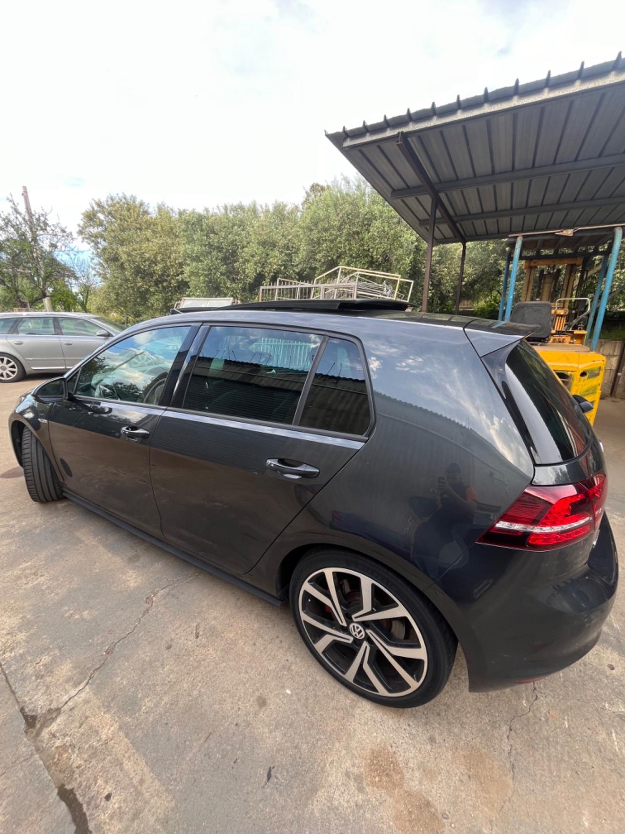 Volkswagen Golf GTD 2.0 TDI DSG 5p. BlueMotion Technology