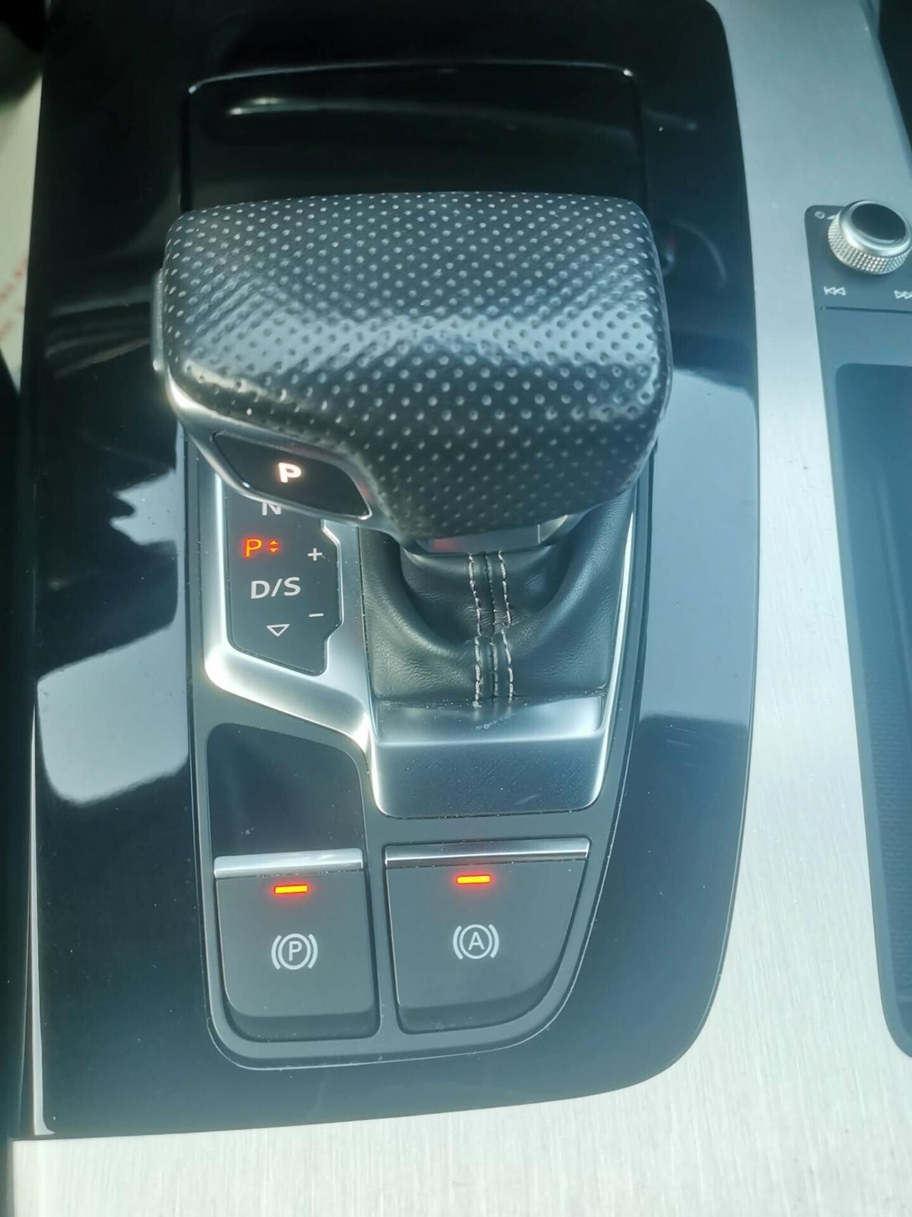 Audi Q5 40 TDI 204 CV quattro S tronic line 2022
