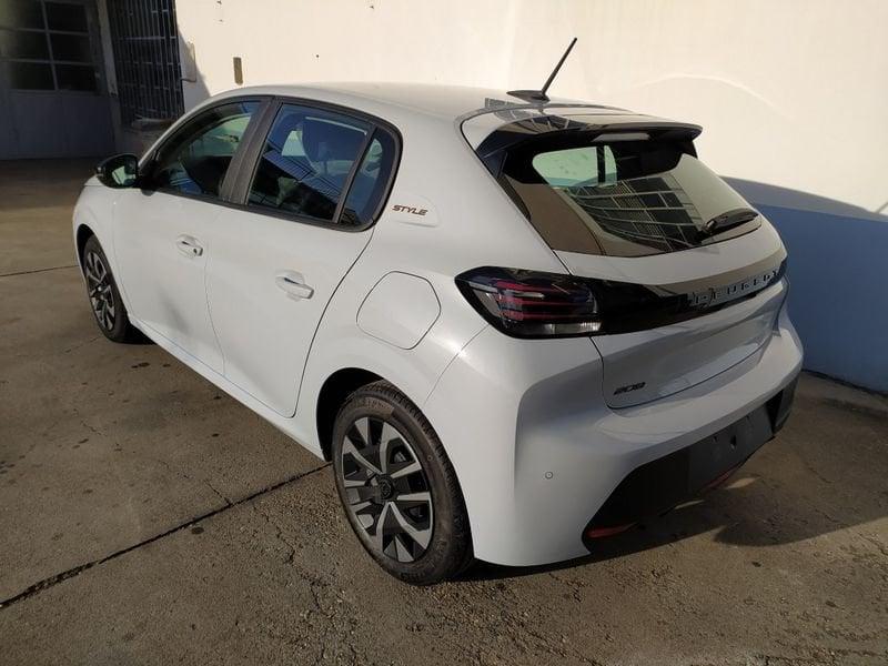 Peugeot 208 100 Style Zero Interessi