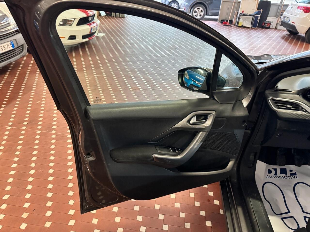 Peugeot 2008 BlueHDi 75 Active - IDEALE PER NEOPATENTATI