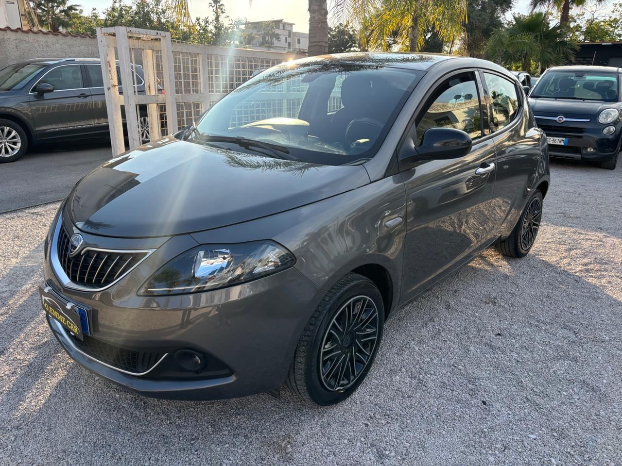 LANCIA YPSILON 1.0 HYBRID GOLD FULL OPTIONAL