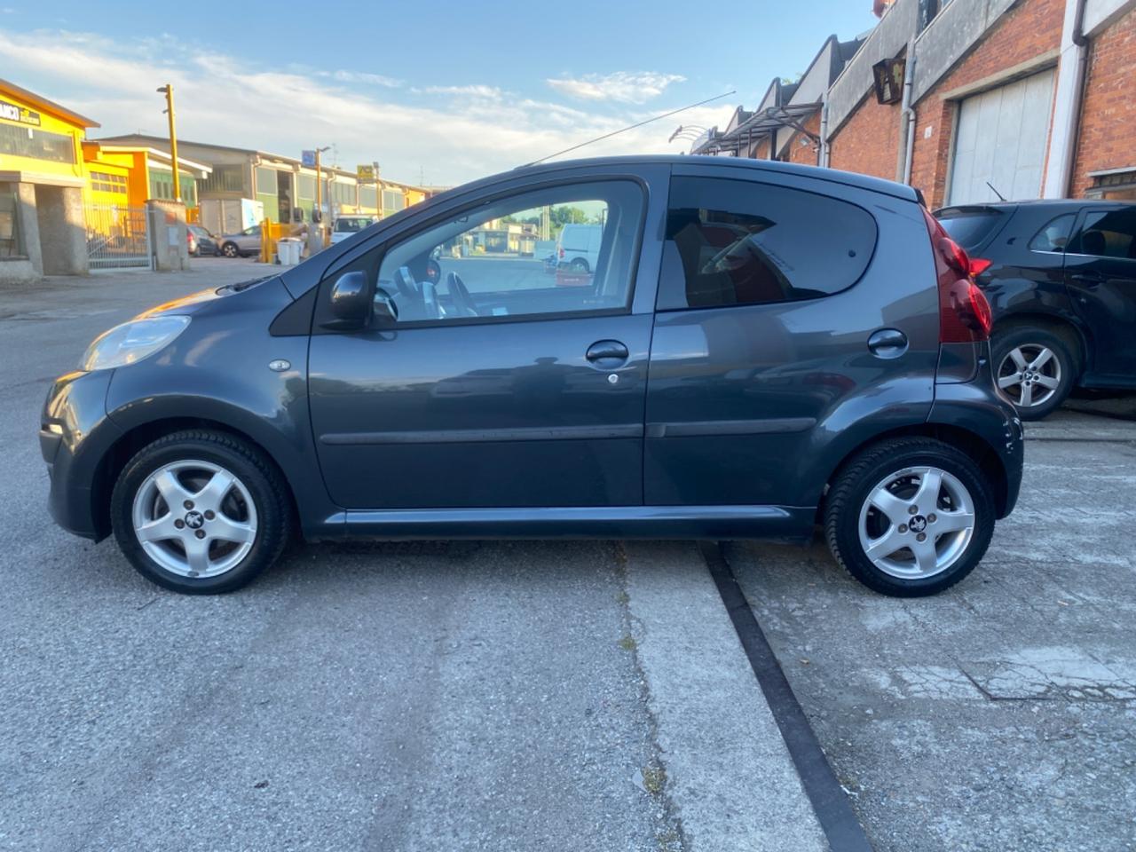 Peugeot 107 1.0 68CV 5p. Urban Move