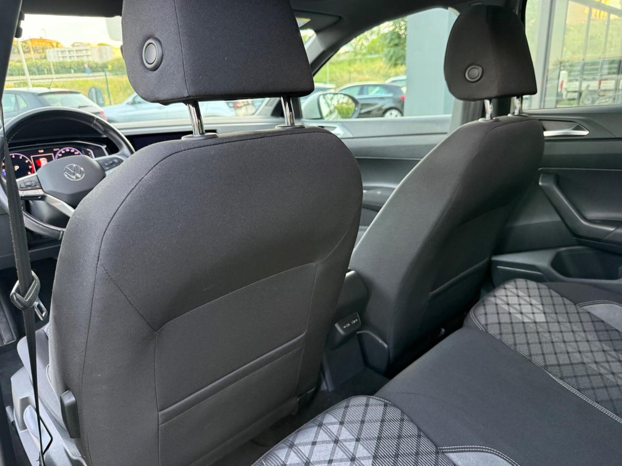 Volkswagen Taigo 1.0 TSI 110 CV DSG R-Line
