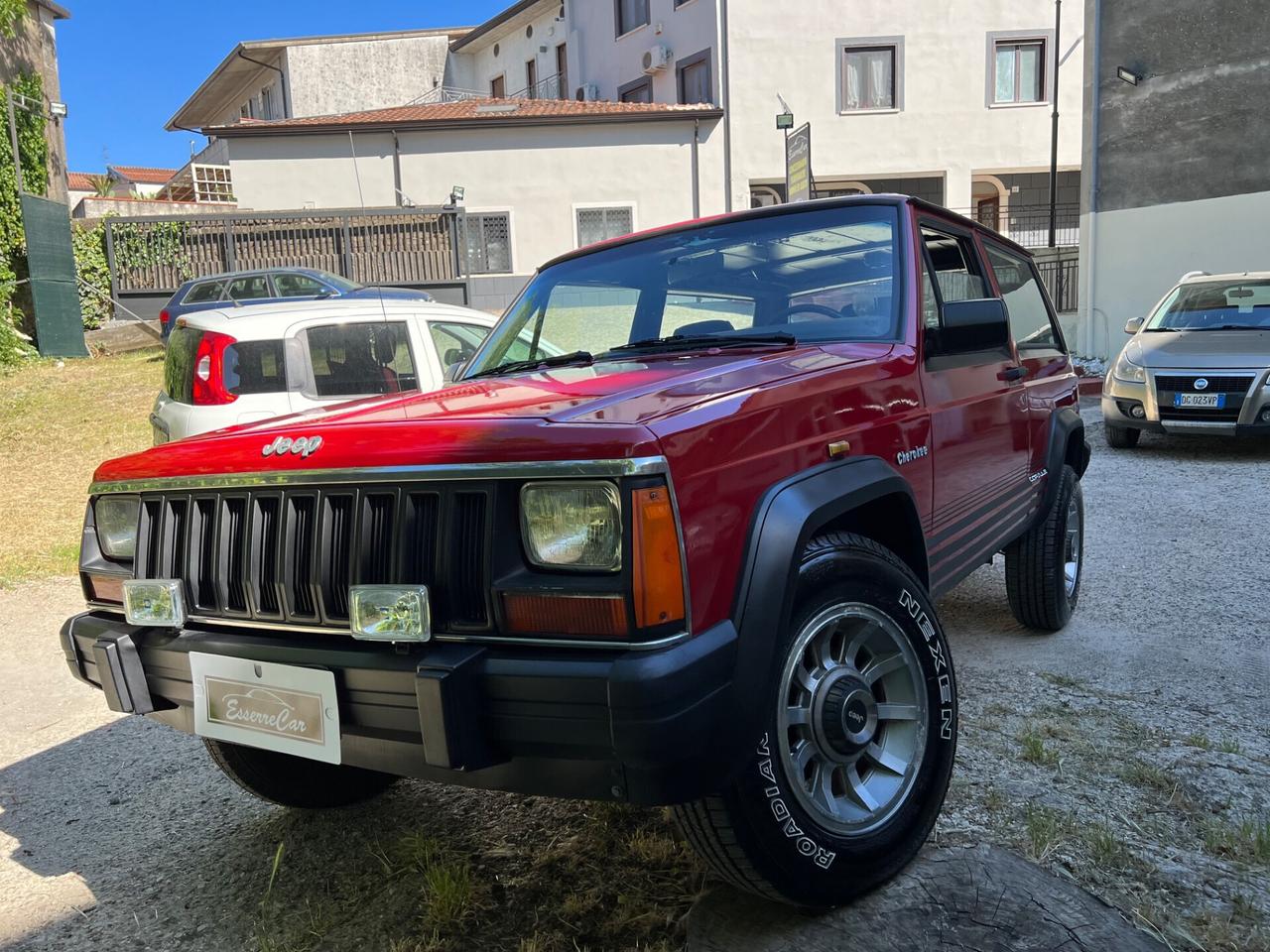 Jeep Cherokee 2.1 turbodiesel 3 porte posti2