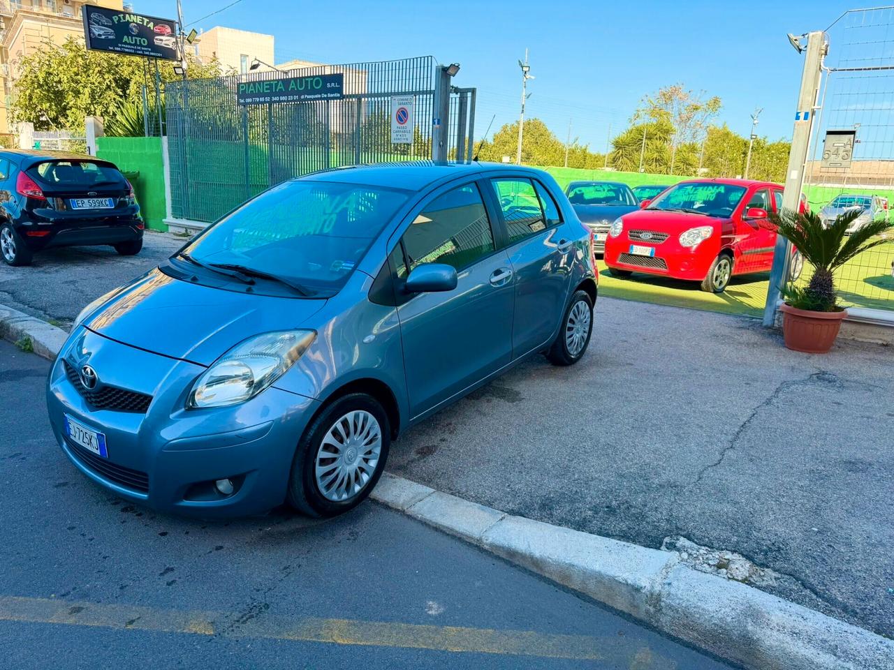Toyota Yaris 1.0 5 porte Sol - Anno 2011 - Neopatentato