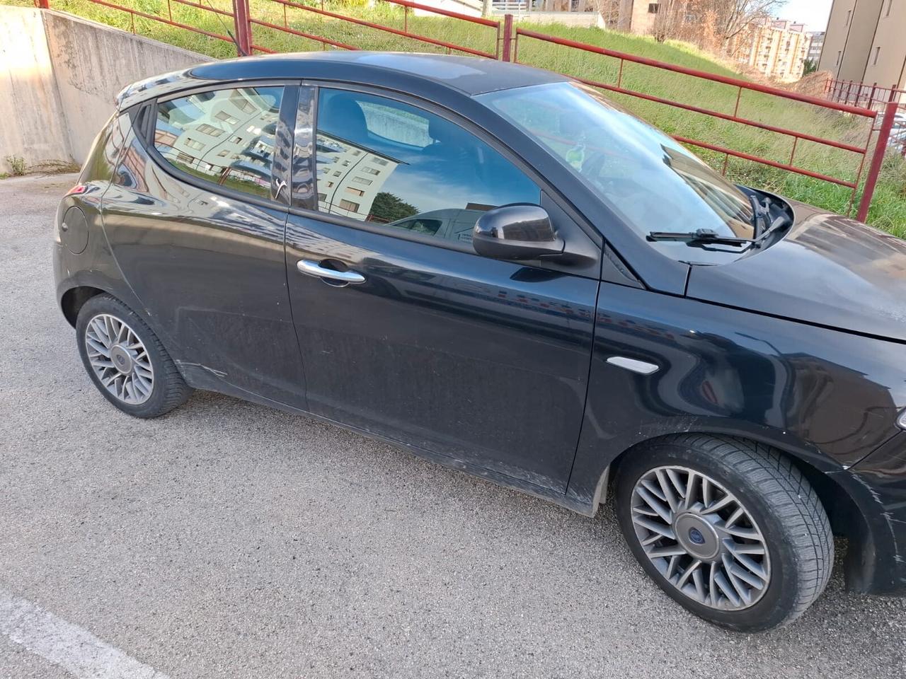 Lancia Ypsilon 1.3 MJT 16V 95 CV 5 porte S&S Gold