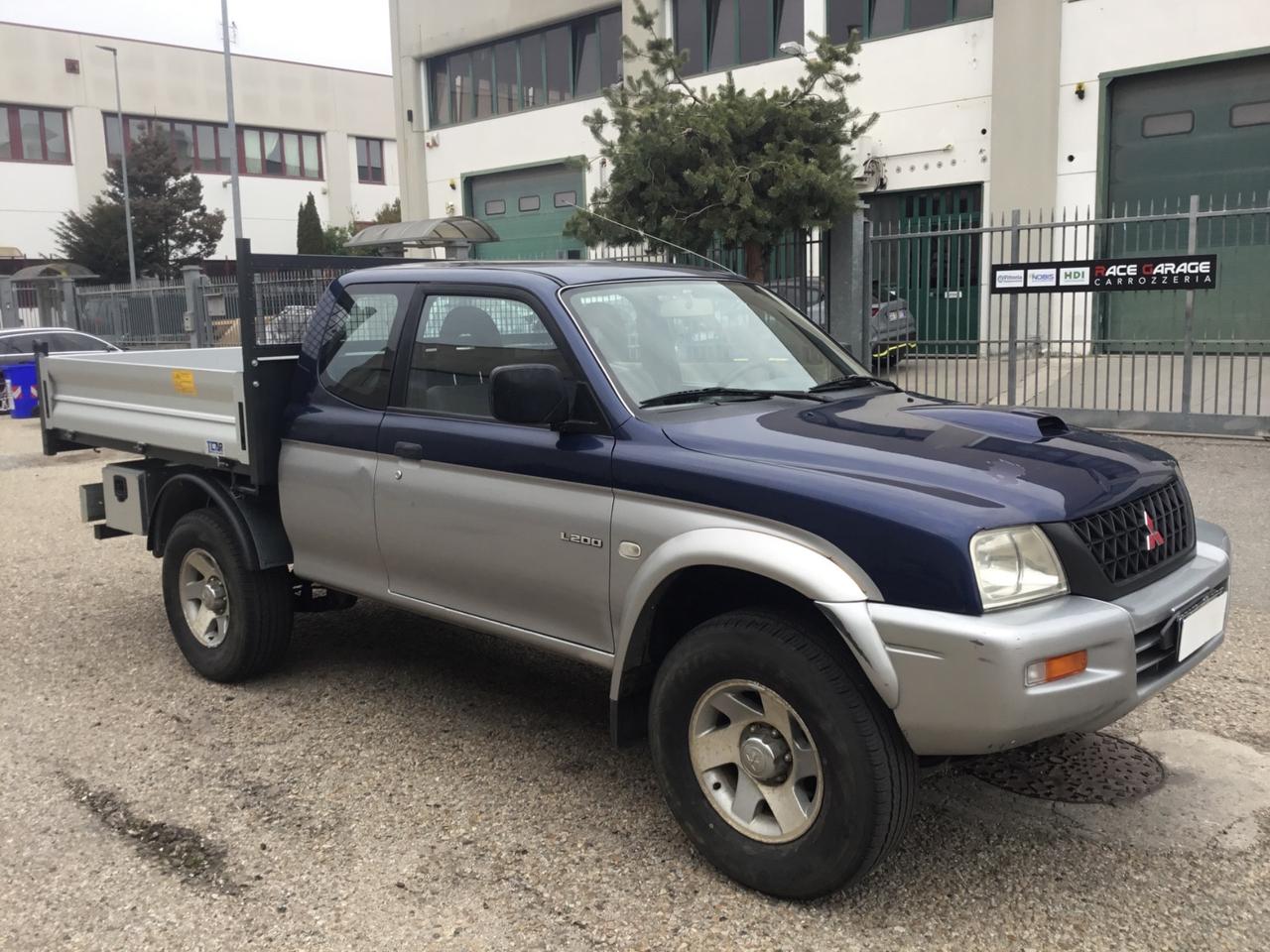 Mitsubishi L200 2.5 TDI 4WD Club cab cassone ribaltabile