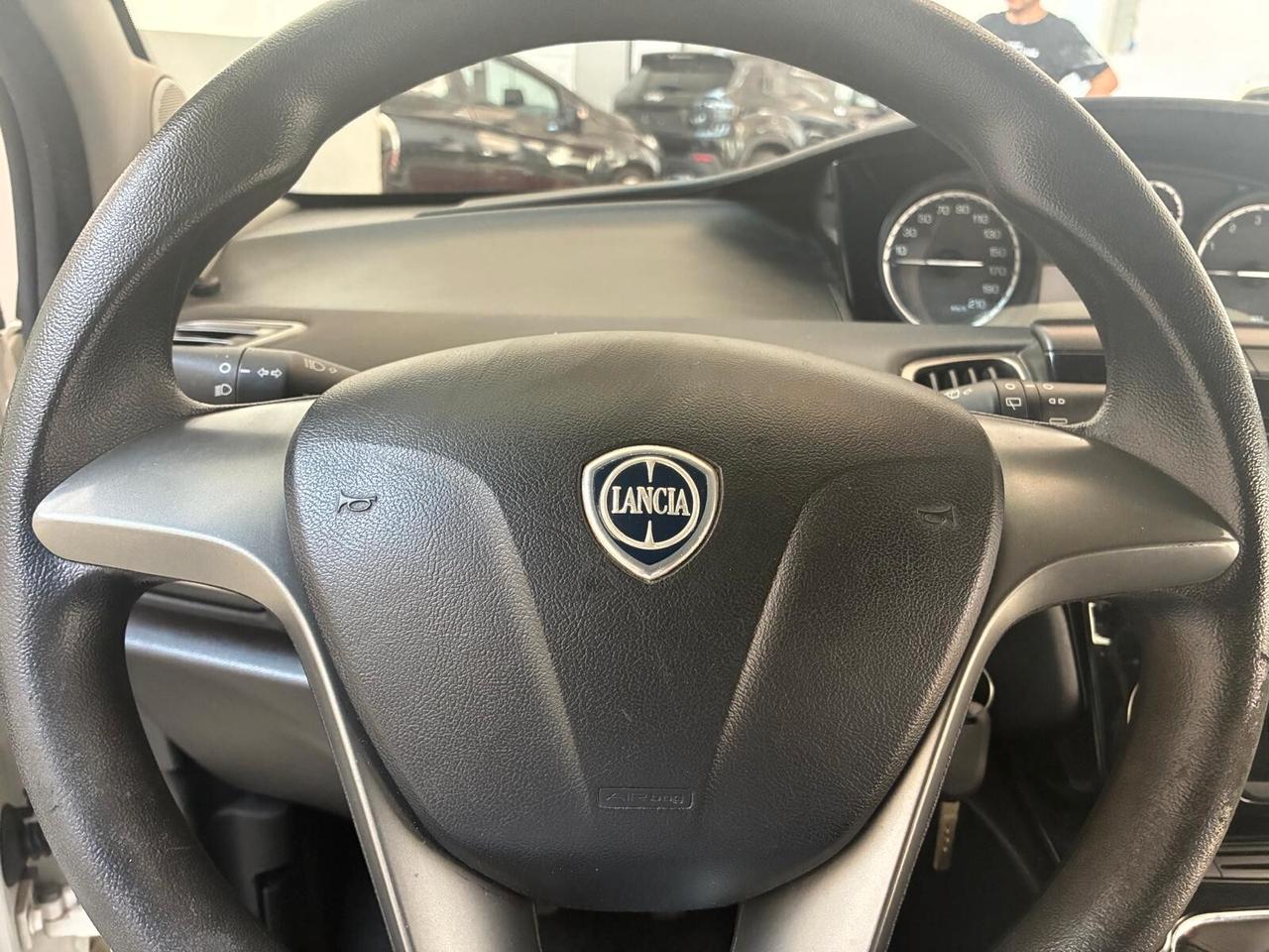 Lancia Ypsilon 1.2 69 CV 5 porte GPL Ecochic Elefantino
