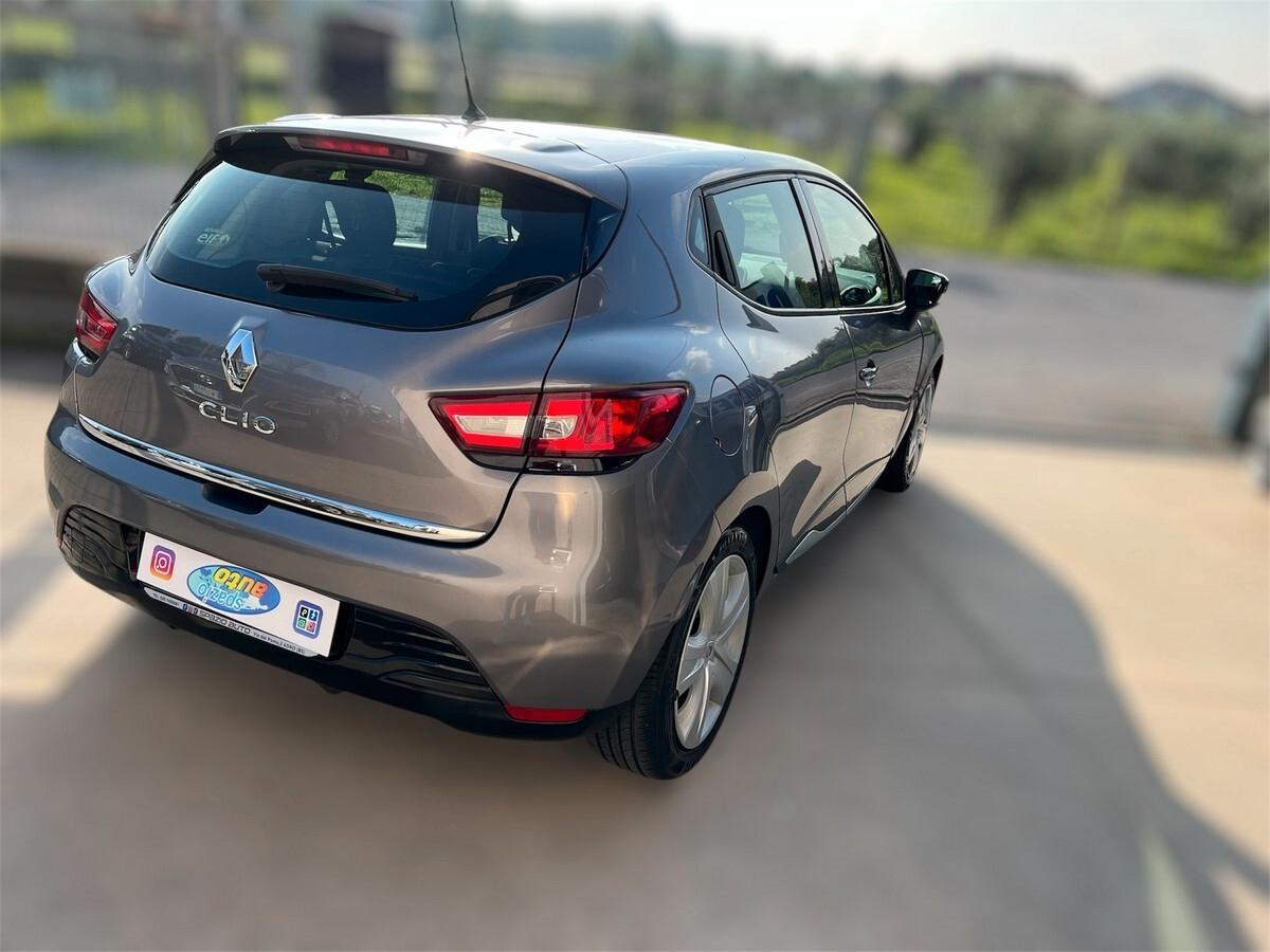 Renault Clio 1.2 75CV 5 porte Live X NEOPATENTATI