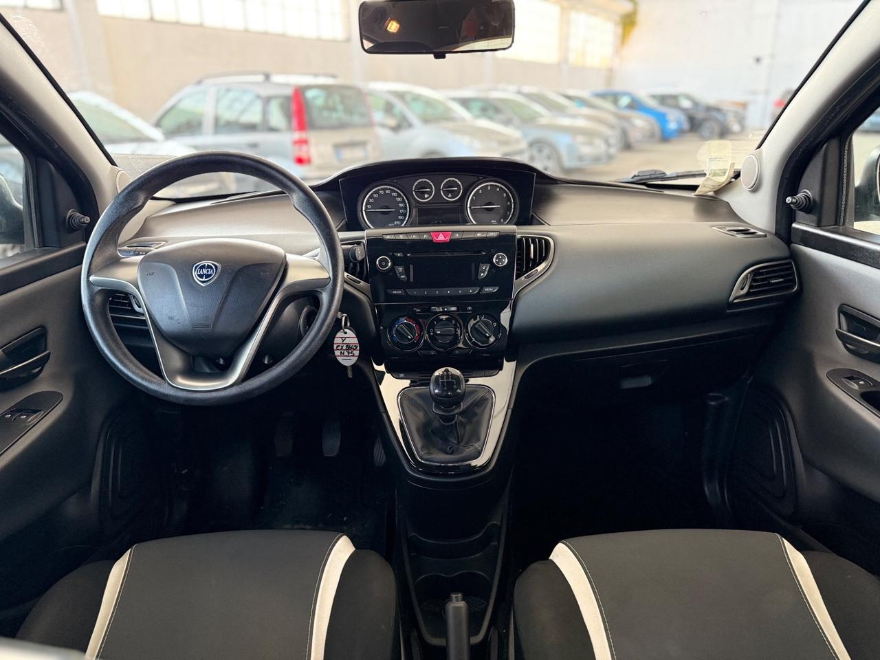 Lancia Ypsilon 1.2 69 CV 5p Elefantino km 49000