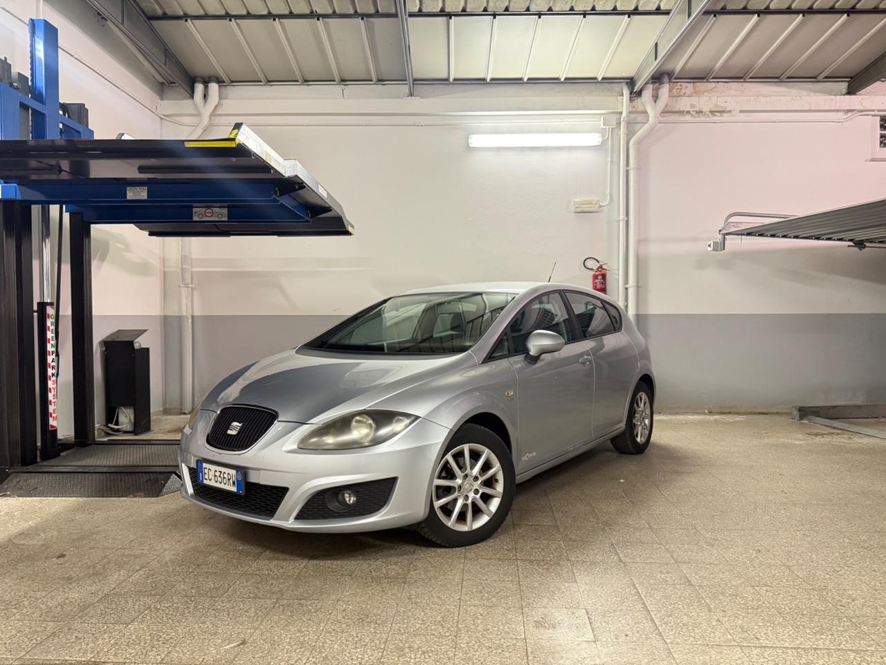 Seat Leon FULL-UNIPROPR.-BENZINA-BOLLO2027.-NEOP-VARI LAVOR