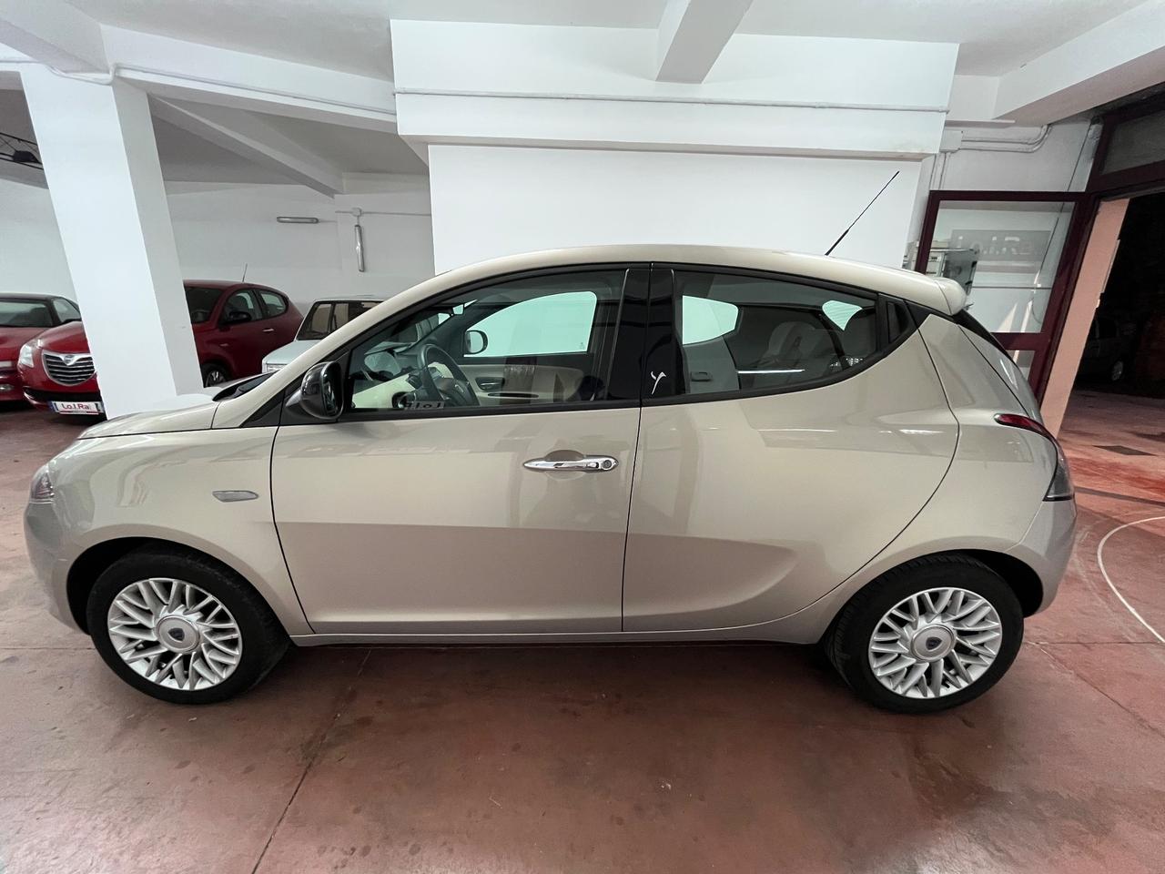Lancia Ypsilon 1.2 - 2014