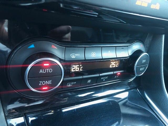 Infiniti Q30 1.5d DCT Bus Exe “ Conto Vendita”