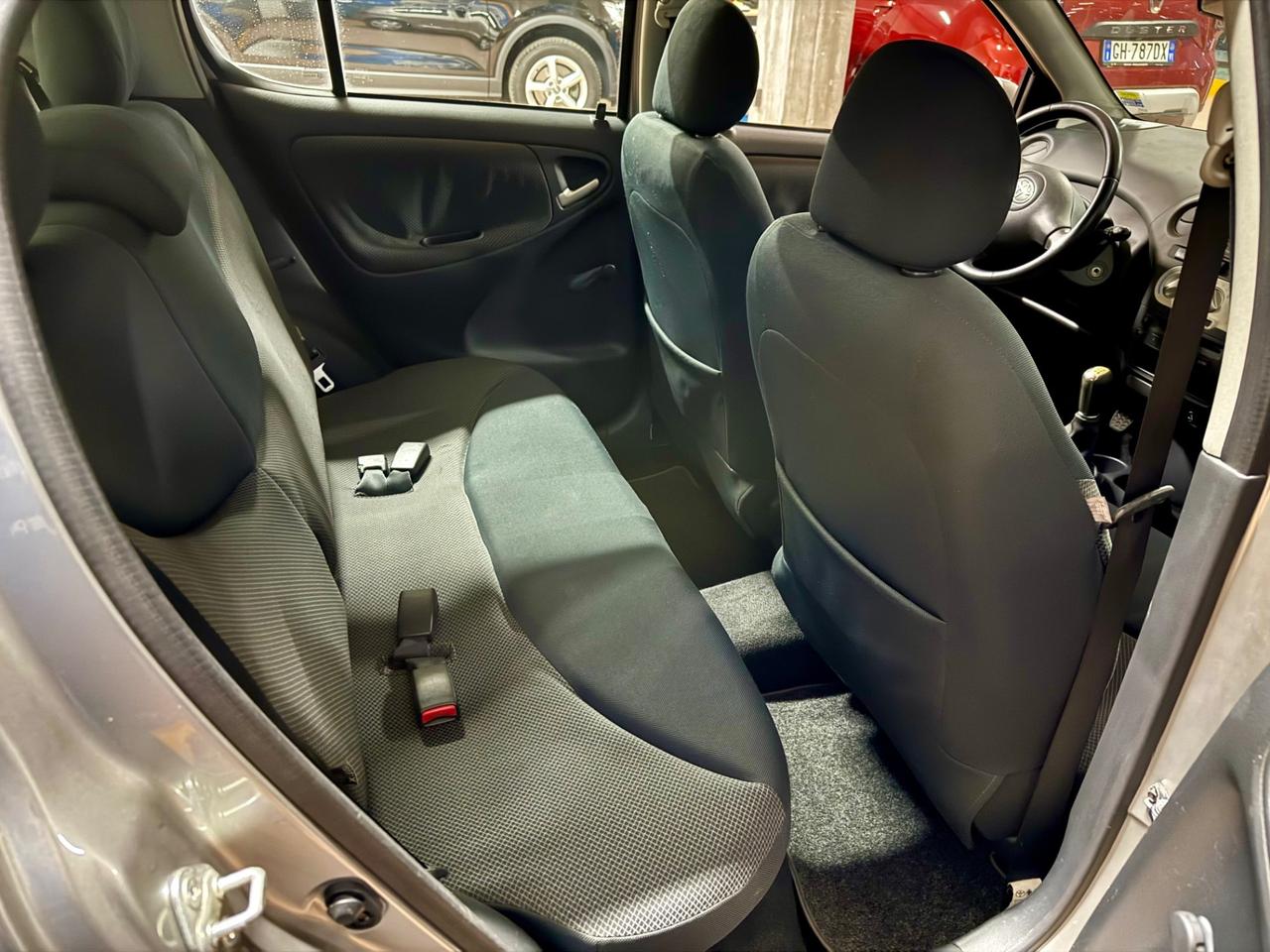 Toyota Yaris 1.0benzina 65cv Neopatentati
