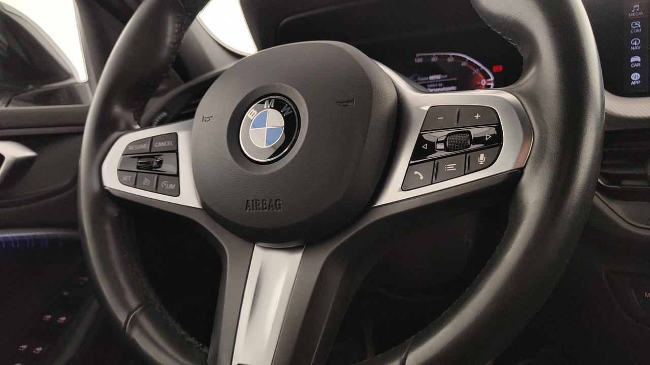 BMW Serie 1 F40 - 118d Msport auto