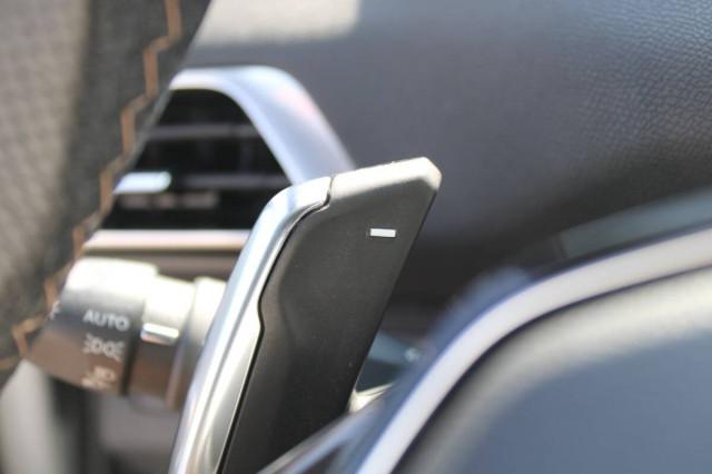 Peugeot 3008 II 1.5 bluehdi GT s&s 130cv AUTO con Navi e CarPlay