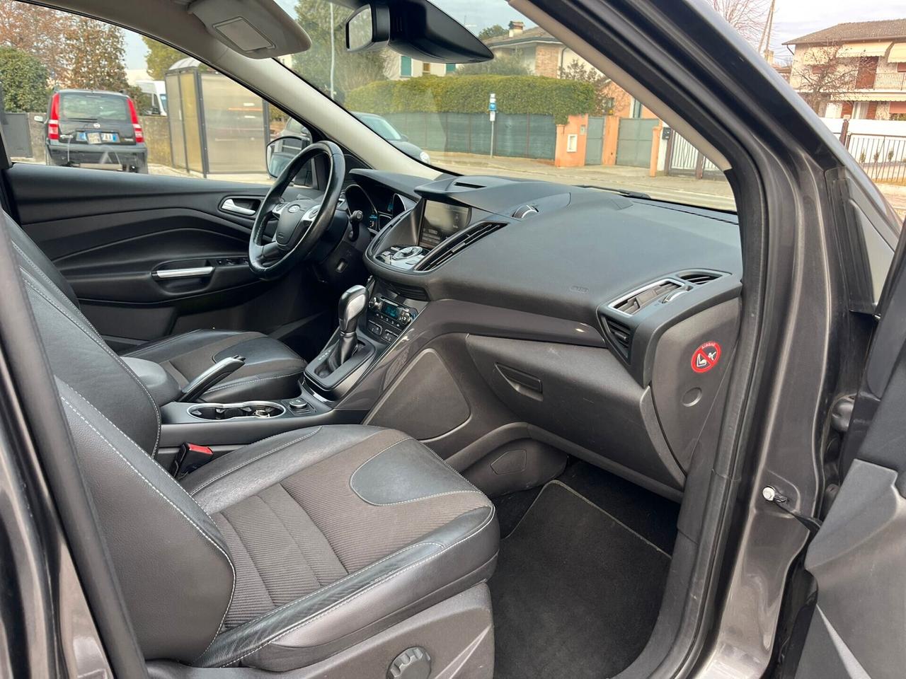 Ford Kuga 2.0 TDCI 150 CV S&S 4WD Powershift Titanium