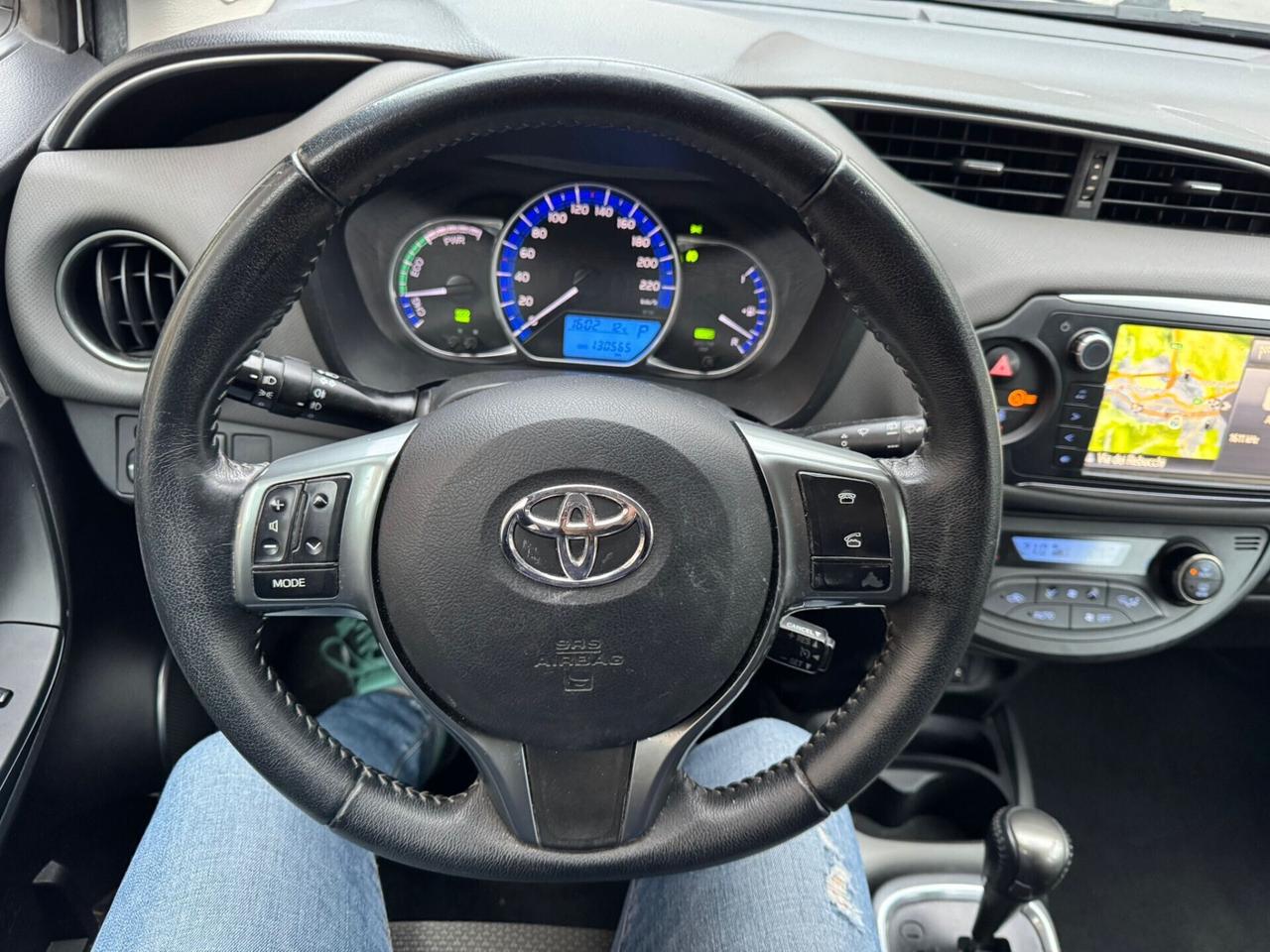 TOYOYA YARIS 1.5 HYBRID NEOPATENTATI AUTOMATICO