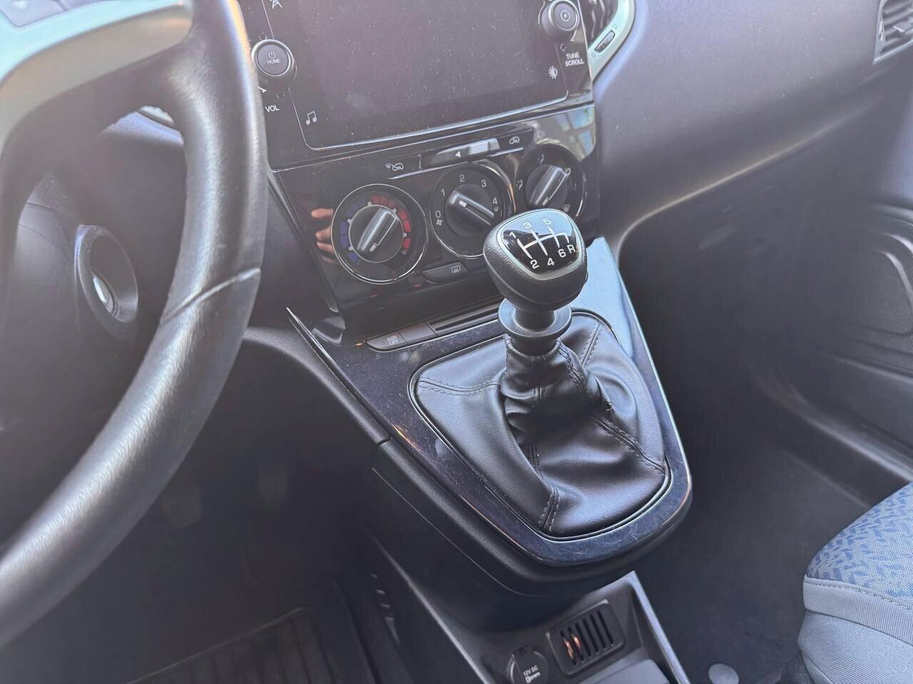 Lancia Ypsilon 1.0 FireFly HYBRID – UNICO PROPRIETARIO