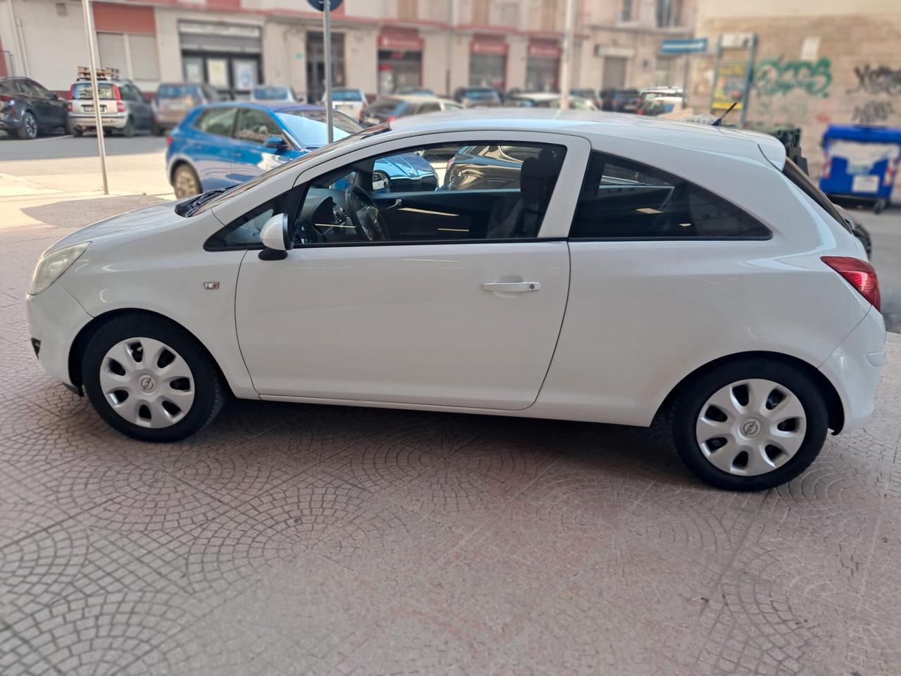 Opel Corsa 1.2 3 porte GPL-NEOPATENTATI-Euro 3590